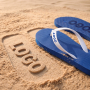 Chanclas personalizadas de colores con logo grabado en la suela