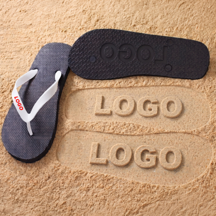 Chanclas negras o blancas personalizadas con grabado en la suela